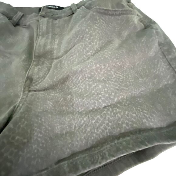 Express Gray Denim Shorts Stretch Super high Rise Shortie Size 14 - Picture 2 of 9